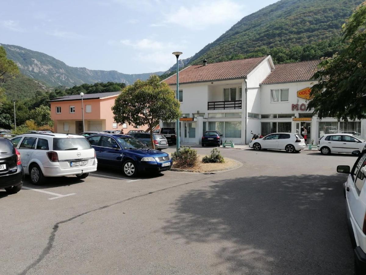 Dreznjak Motel And Restaurant Odusak المظهر الخارجي الصورة